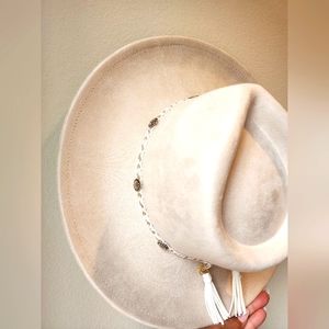 Never worn -Rancher Fedora Hat from Nashville -Taupe faux suede